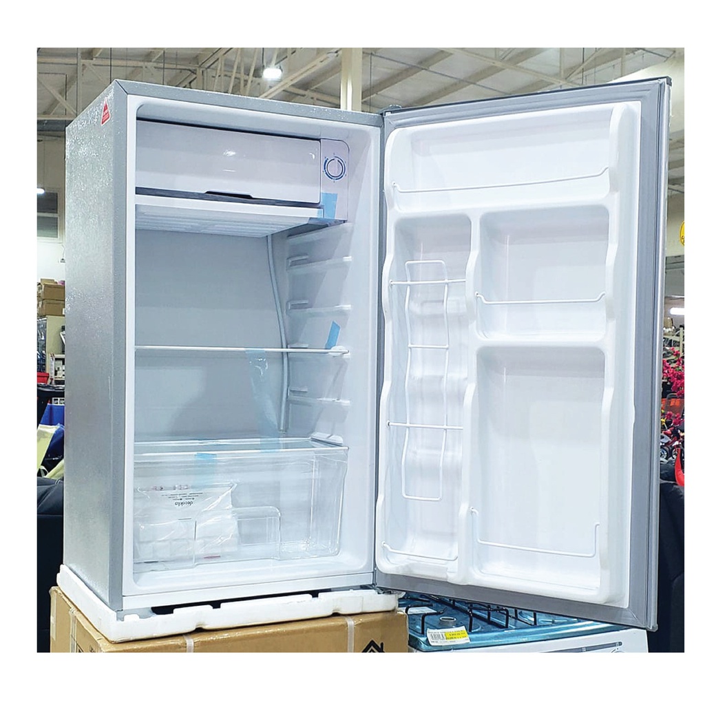 REFRIGERADORA 1 PUERTA DECAKILA KUFG002W PLATEADO